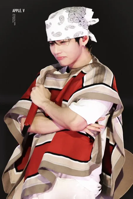 Ảnh ChatGPT 15_42_07 19 thg 10, 2026 Taehyung Striped Poncho Shirt – K-Pop Inspired Oversized Cape Top – image 2 of 2